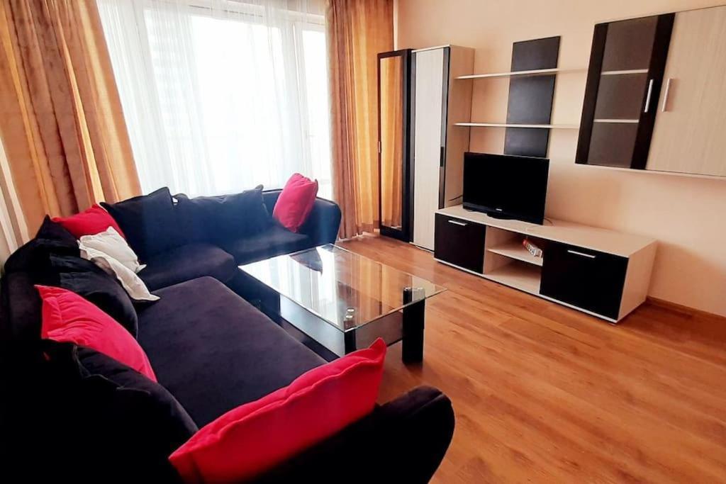 Soc Apartment Close To The Center Burgas City Exterior foto
